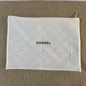 CHANEL Authentic White Canvas Dust Bag with Zipper